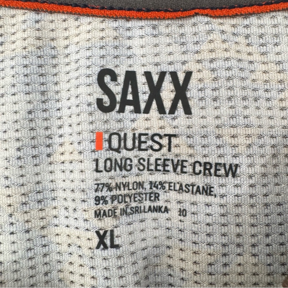 Saxx Fitted Base Layer Top - Picture 3 of 13